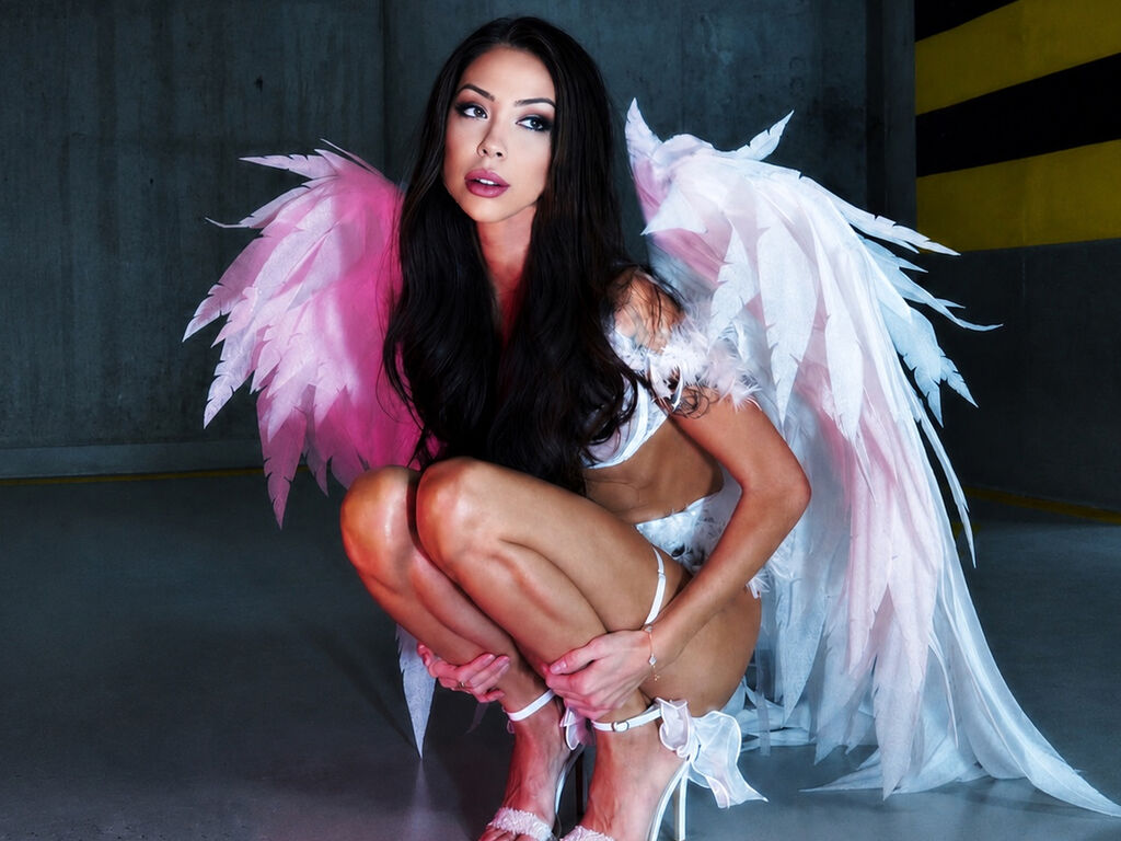 Image of cam model AngelinaRosa from Web Night Cam