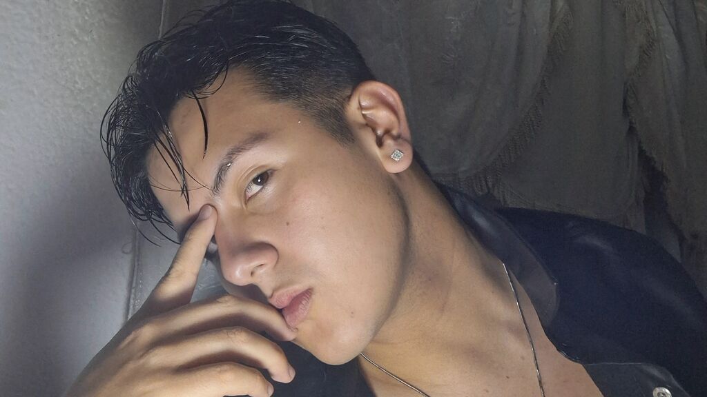 RyanDoretti Live Webcam on LiveJasmin