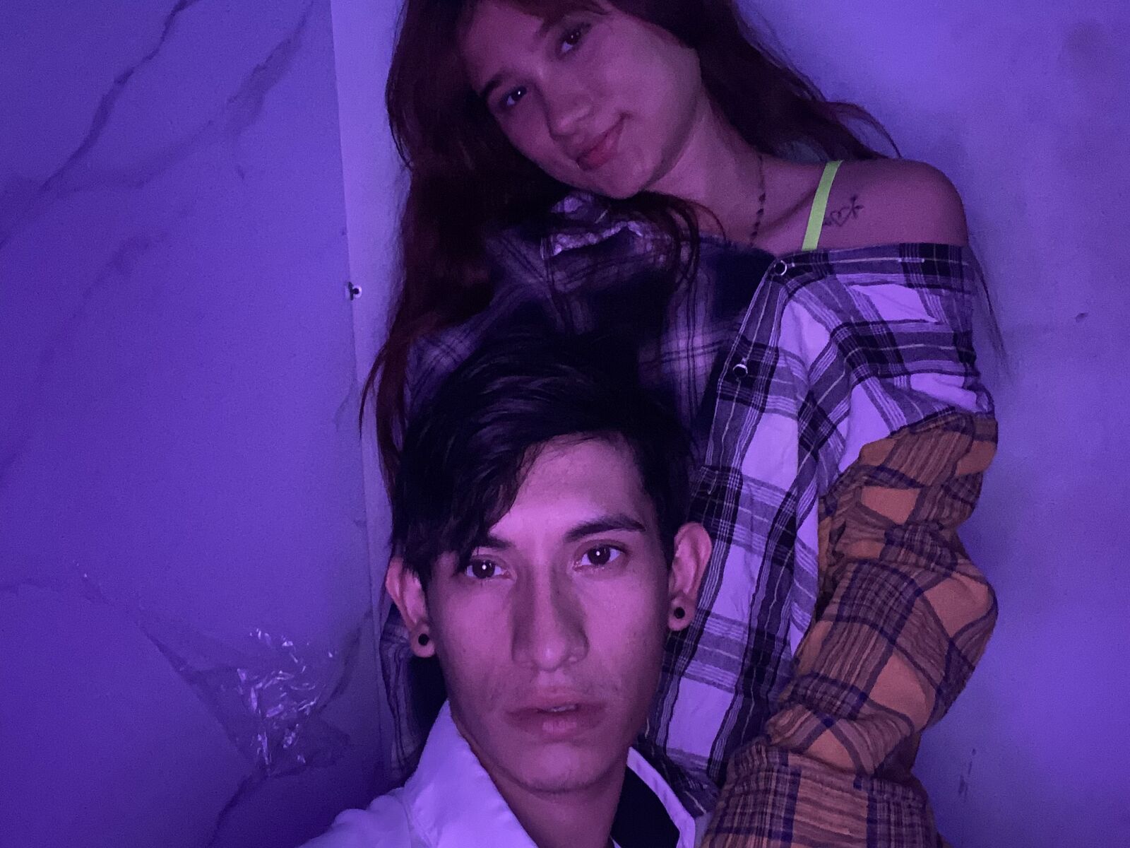 Live cam for AnnyaAndRick
