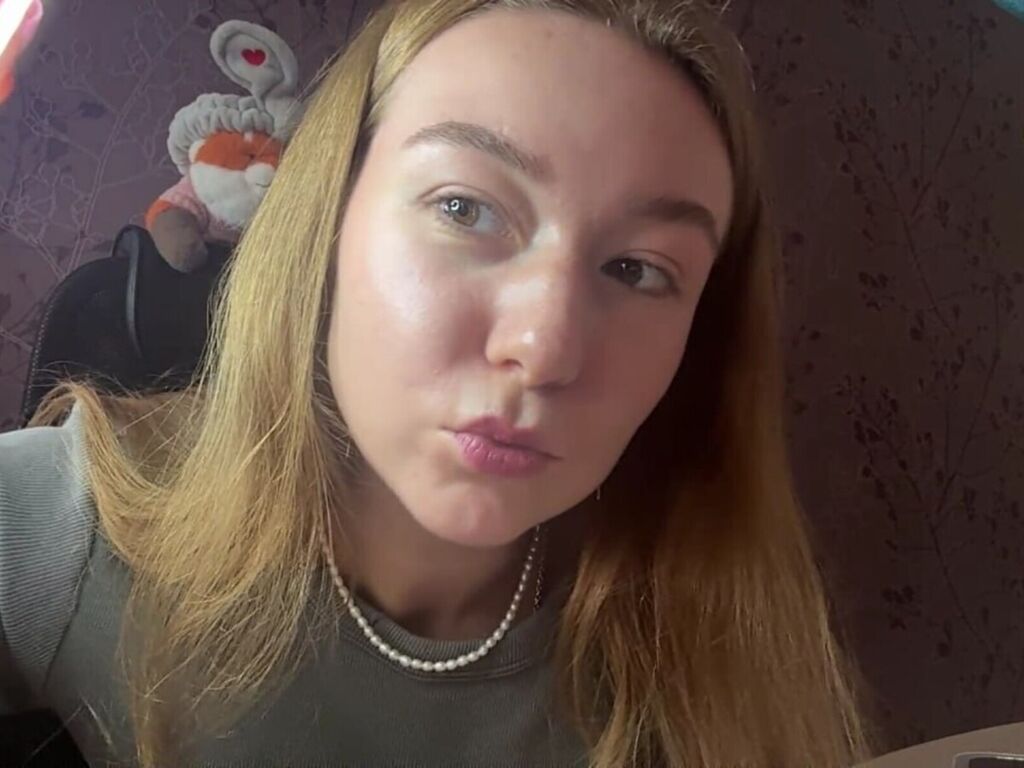KayeEliasen webcam model profile image
