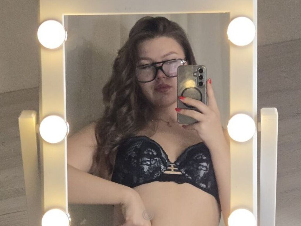 MoraLamons from Web Night Cam