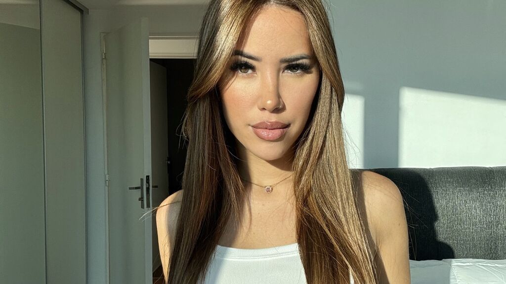 LunaReeve's profile from Jasmin at GirlsOfJasmin'