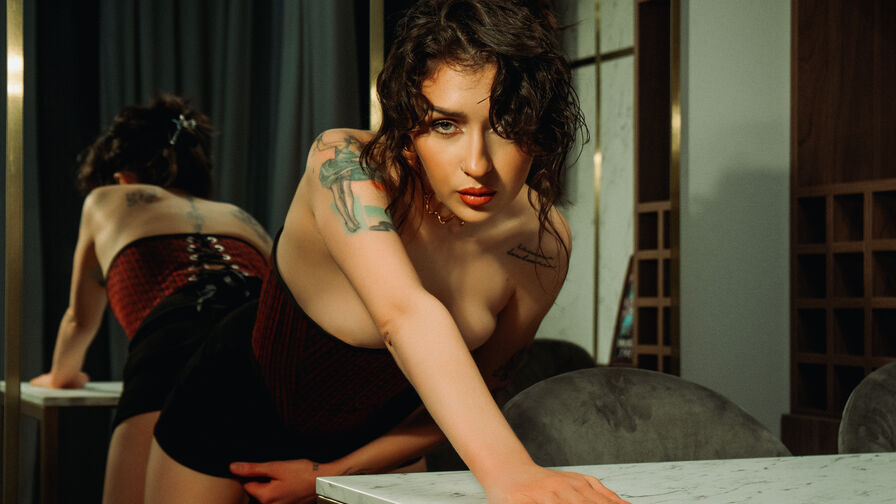Watch RubyMille live on tastypornhot.com