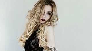 le modèle AngelikaMoebius est en webcam porno dans un show sur le site livejasmin, il possède les tags suivants: anal sex,cameltoe,close up,dancing,dildo,fingering,live orgasm,striptease,vibrator,zoom,footsex,snapshot