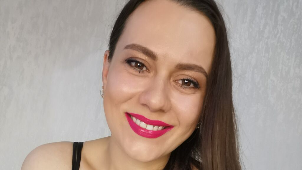 TiniBoom's profile from Jasmin at GirlsOfJasmin'