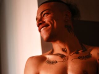 online cam2cam MakyMaxwell