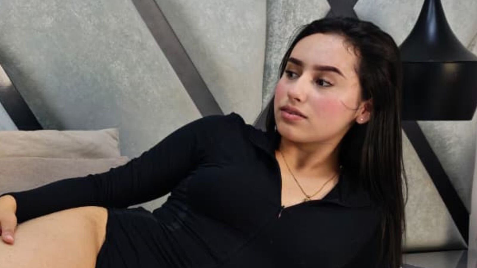 ZoeMonrow erotic portrait