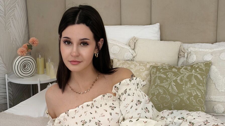 SelenaMirel's live cam