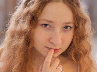 adult chatroom MadgeRemerez