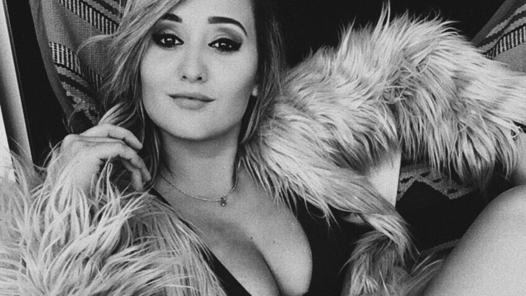 BelleBia online on GirlsOfJasmin