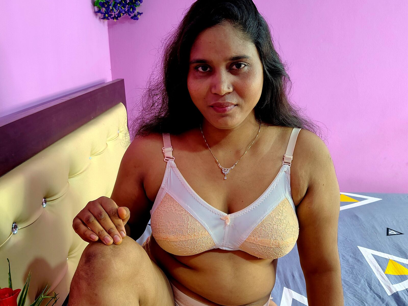 Live cam for ElinaWolf