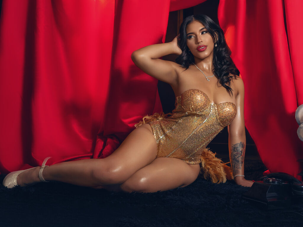 LeylaMonet – webcam model profile photo