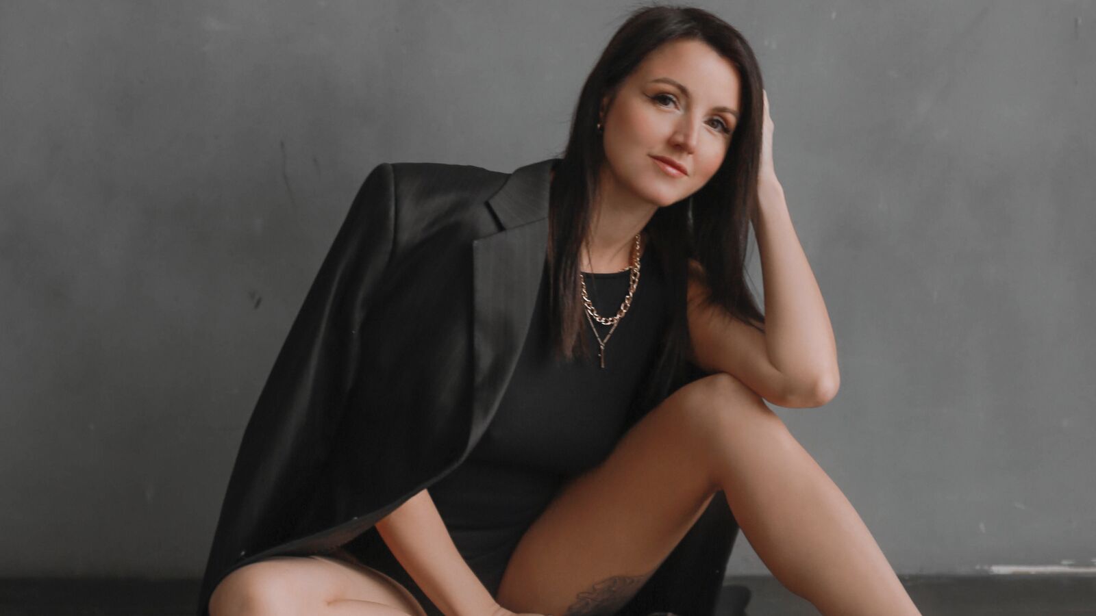 ElaVela erotic portrait