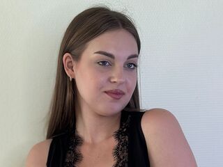 AmelicaGallivan age 18