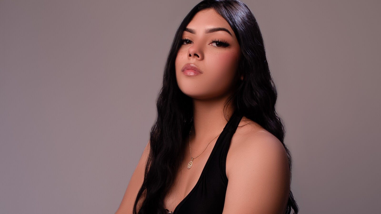 CristinVera glamour portrait