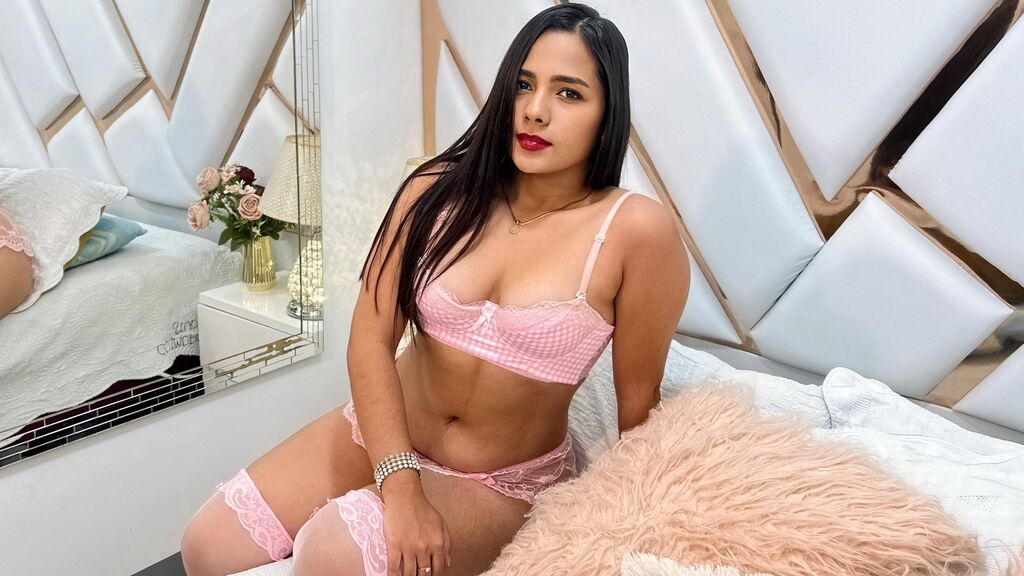 AnnaCla live cam model at LiveJasmin