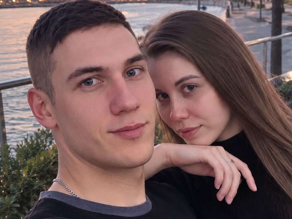 LukasAndAnya live couple chat room