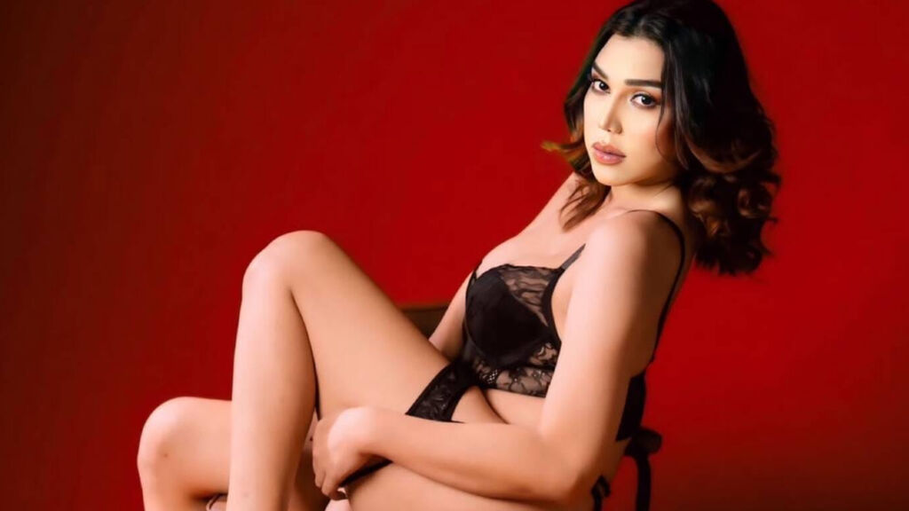 Live Chat with FelizOganda on LiveJasmin