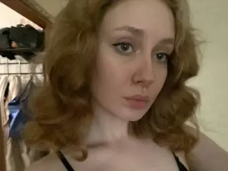 Chat with DoraOashey
