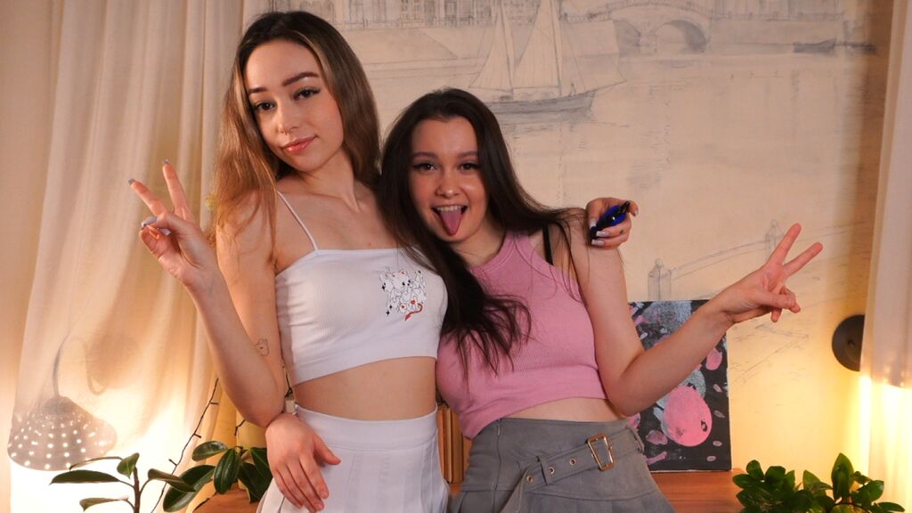 Watch OdetteAndGussie live on cam on LiveJasmin