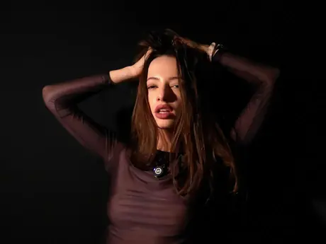 Chat with MillaMoore