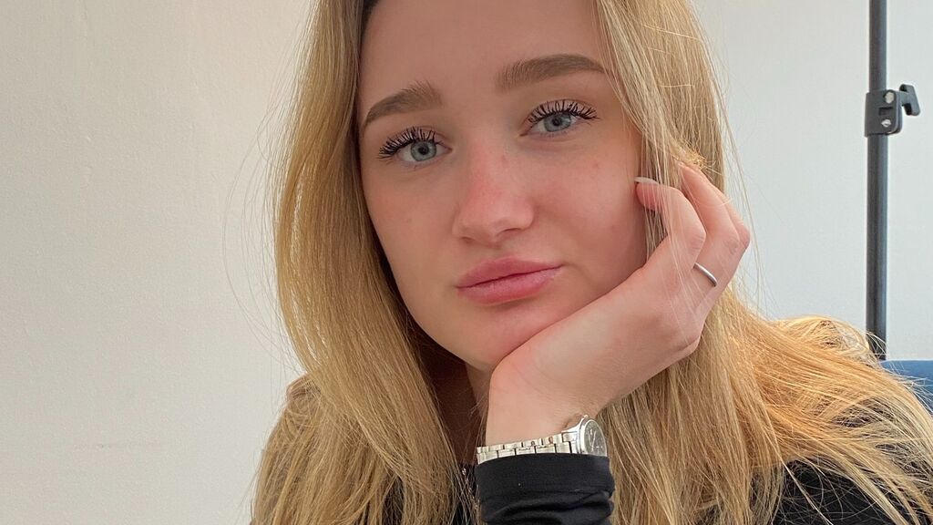 CristieBozzone Live Cam on LiveJasmin