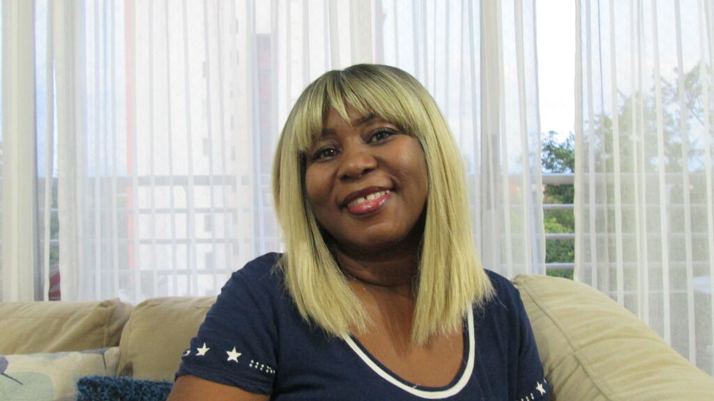 LucylinBlack Live Cam on LiveJasmin