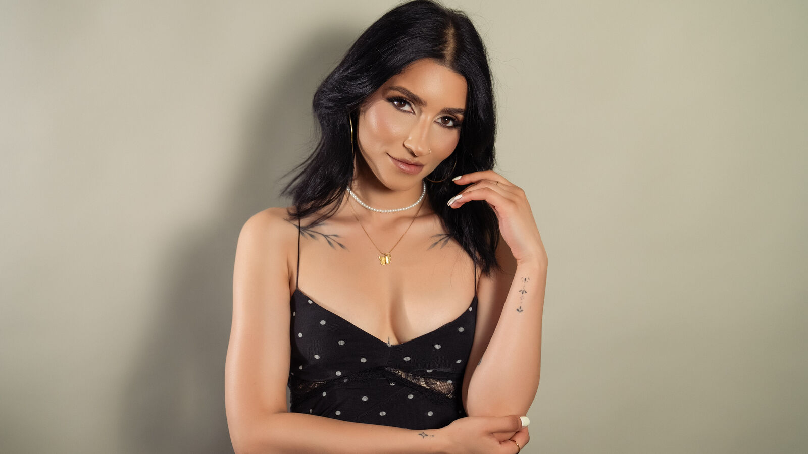 DeliaLune erotic portrait