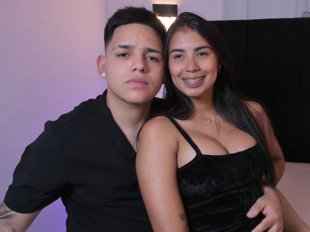 PaulaAndJosue cam profile preview image