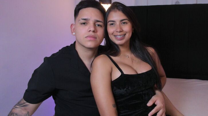 PaulaAndJosue live webcam show