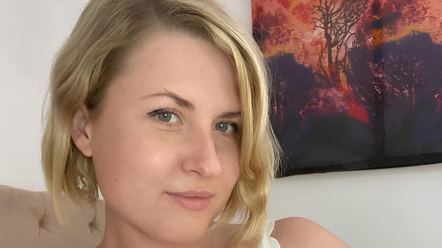 Live HD Nude Chat with Violetashi