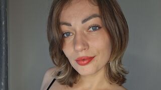 EllinaRose webcam
