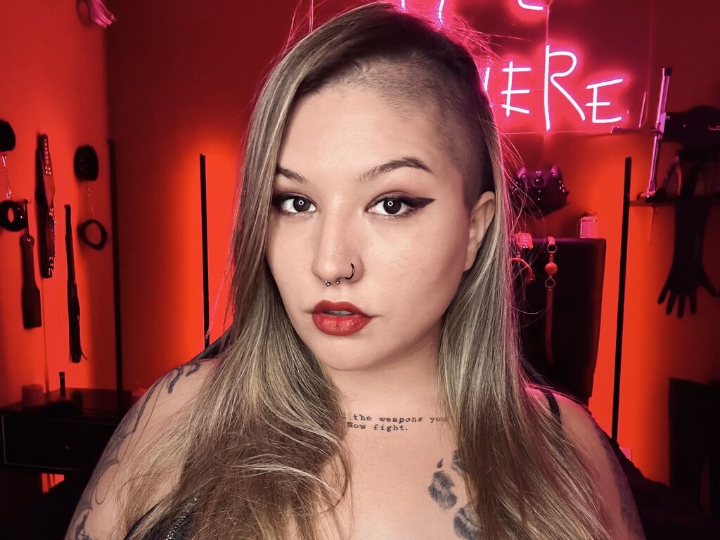 AngelinaVonnDeep Profile Image