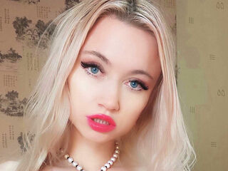 Live Cam Model AlinaHopkins