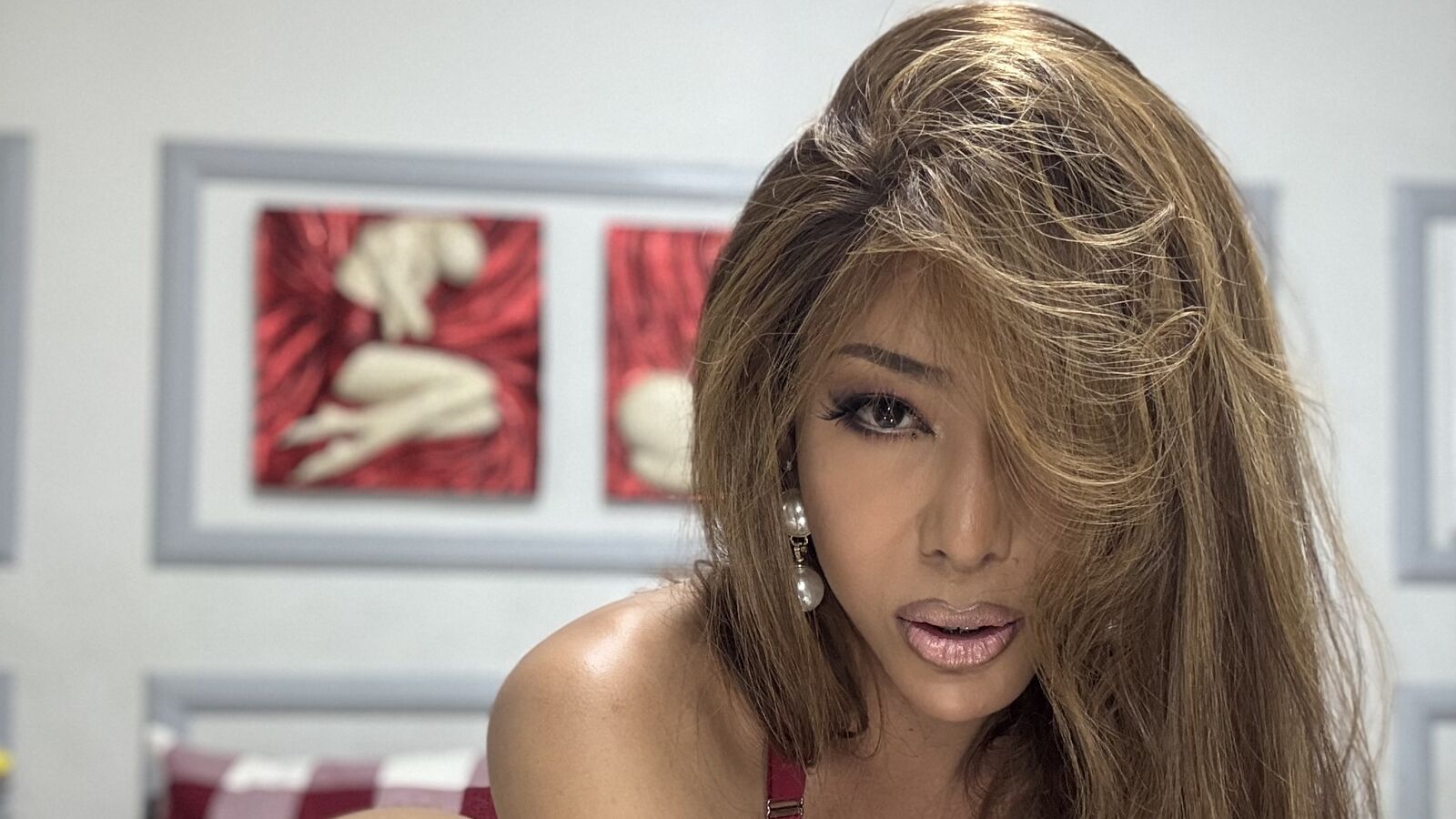 AbbyHernandez glamour portrait