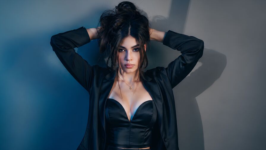 Sexy Live Sex Chat with AmaliAranda
