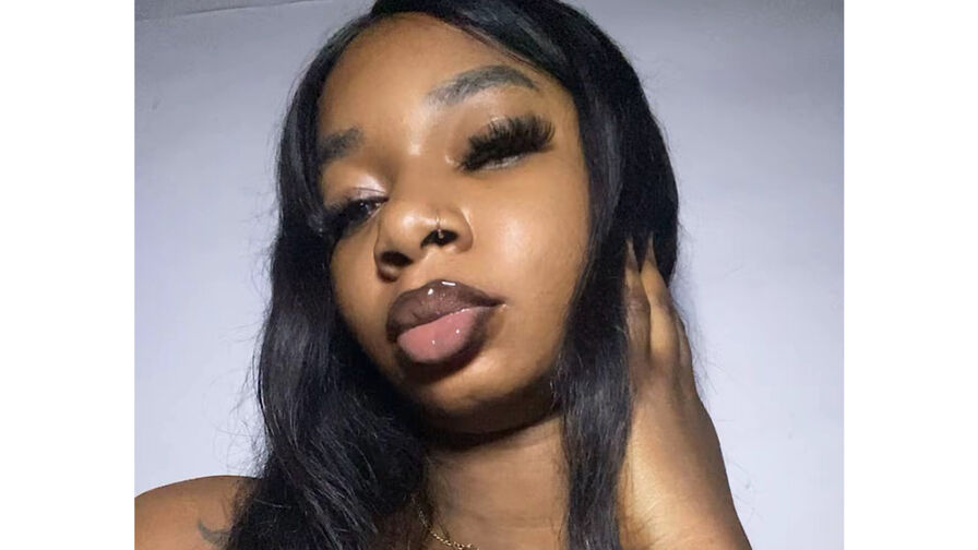 Watch BellaPeter live on ZS Magazine