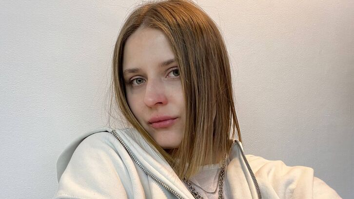 RebeccaBellore live webcam show