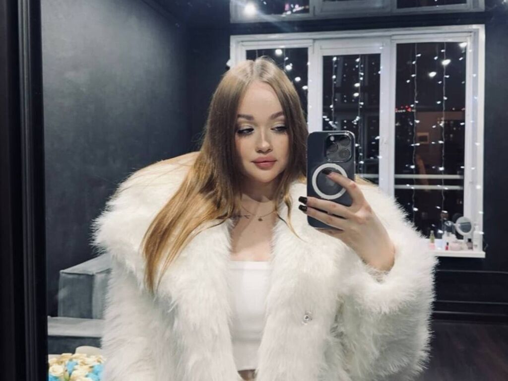 EstellaGalo webcam model
