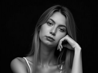 sexual chat JulianaTase