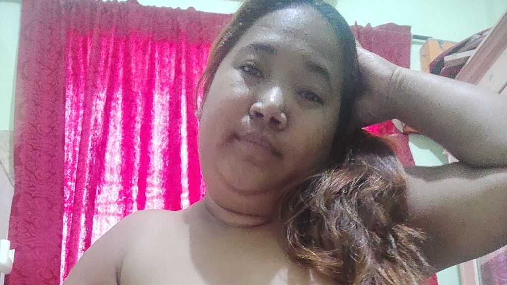 AnnieForto online on GirlsOfJasmin