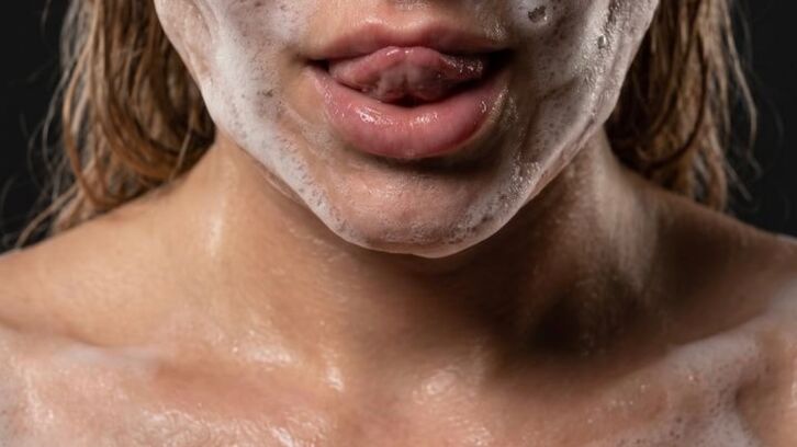 ElleRoyale live webcam show