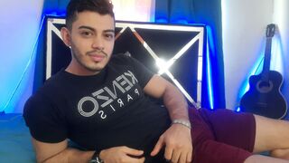 RyanPeace webcam show