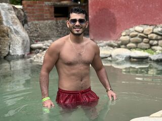 RyanPeace is a webcam model from Colombia age 31