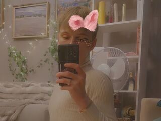 online nude web cam AlikWhite