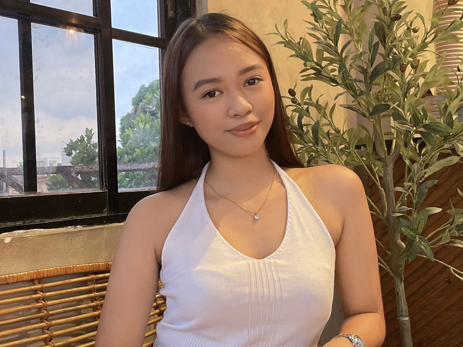 Live cam for PeachyKathy