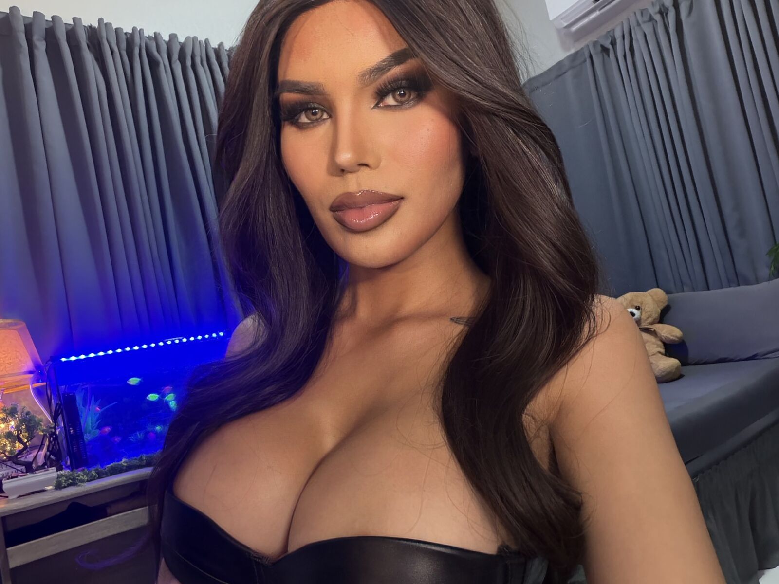 Live cam for QuinnLillith