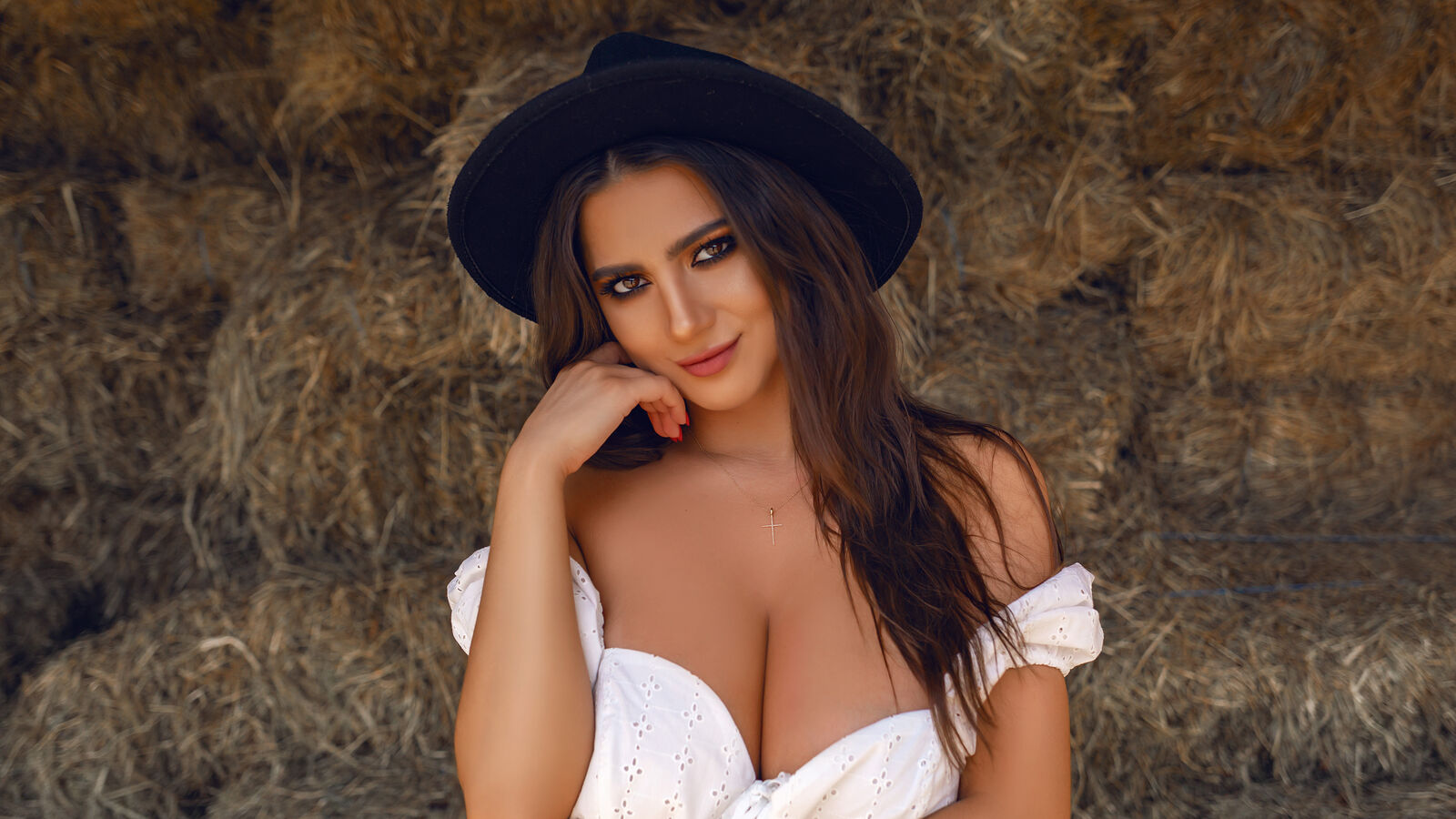 EvaBluez erotic portrait