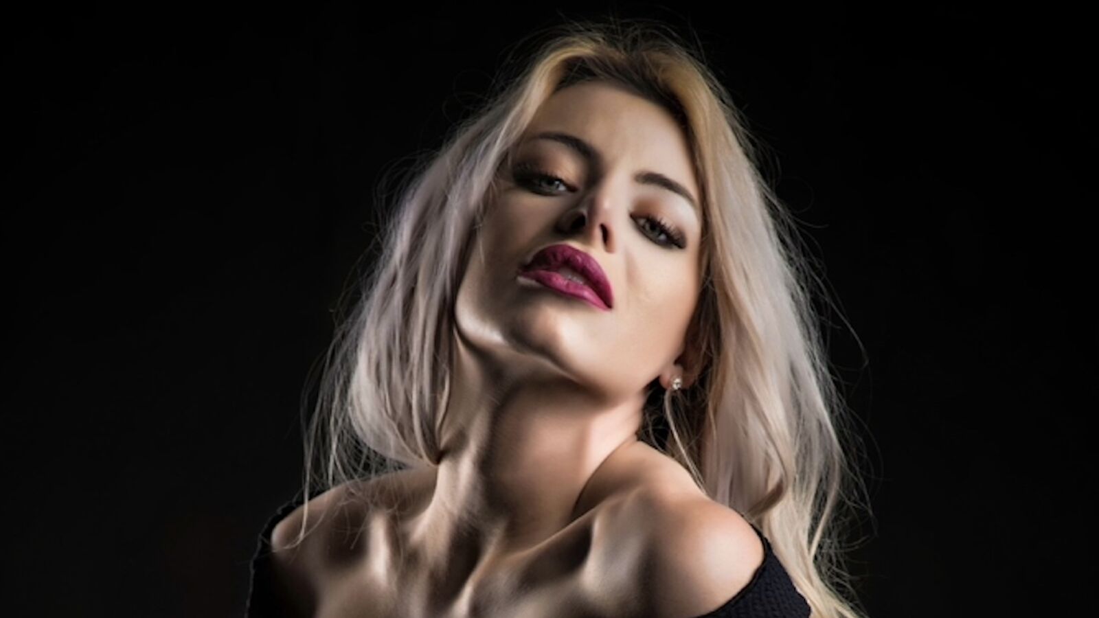 Cloudycrystal erotic portrait
