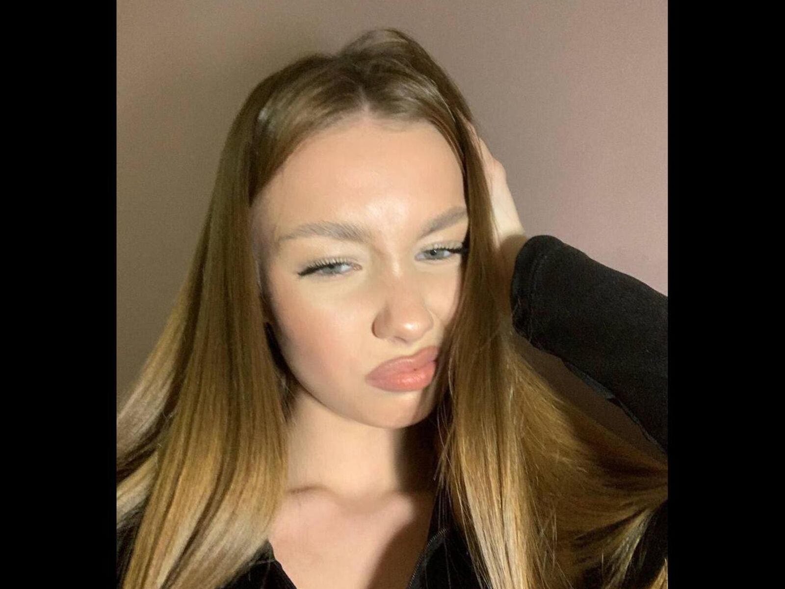Live cam for MaybelleBucklew